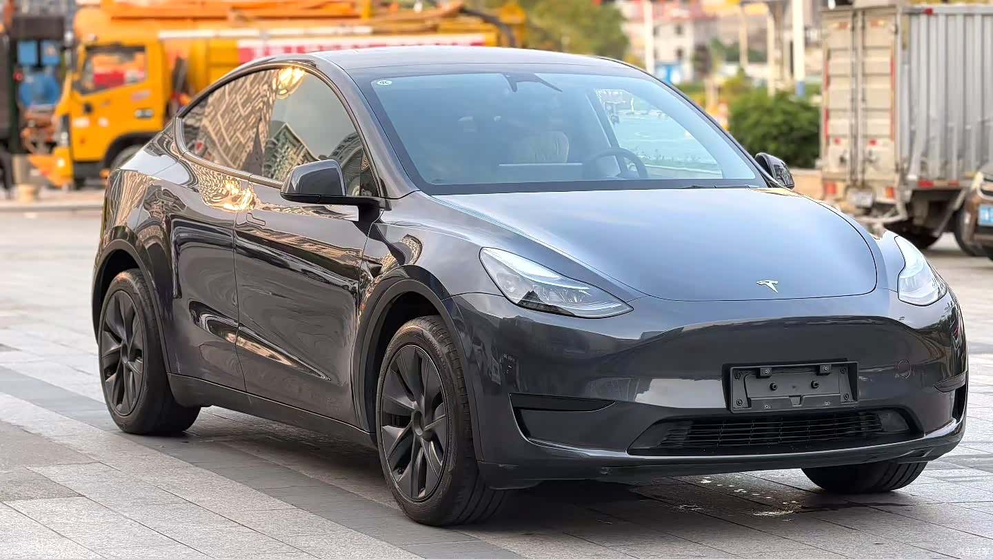 Tesla Model Y, 2024 3