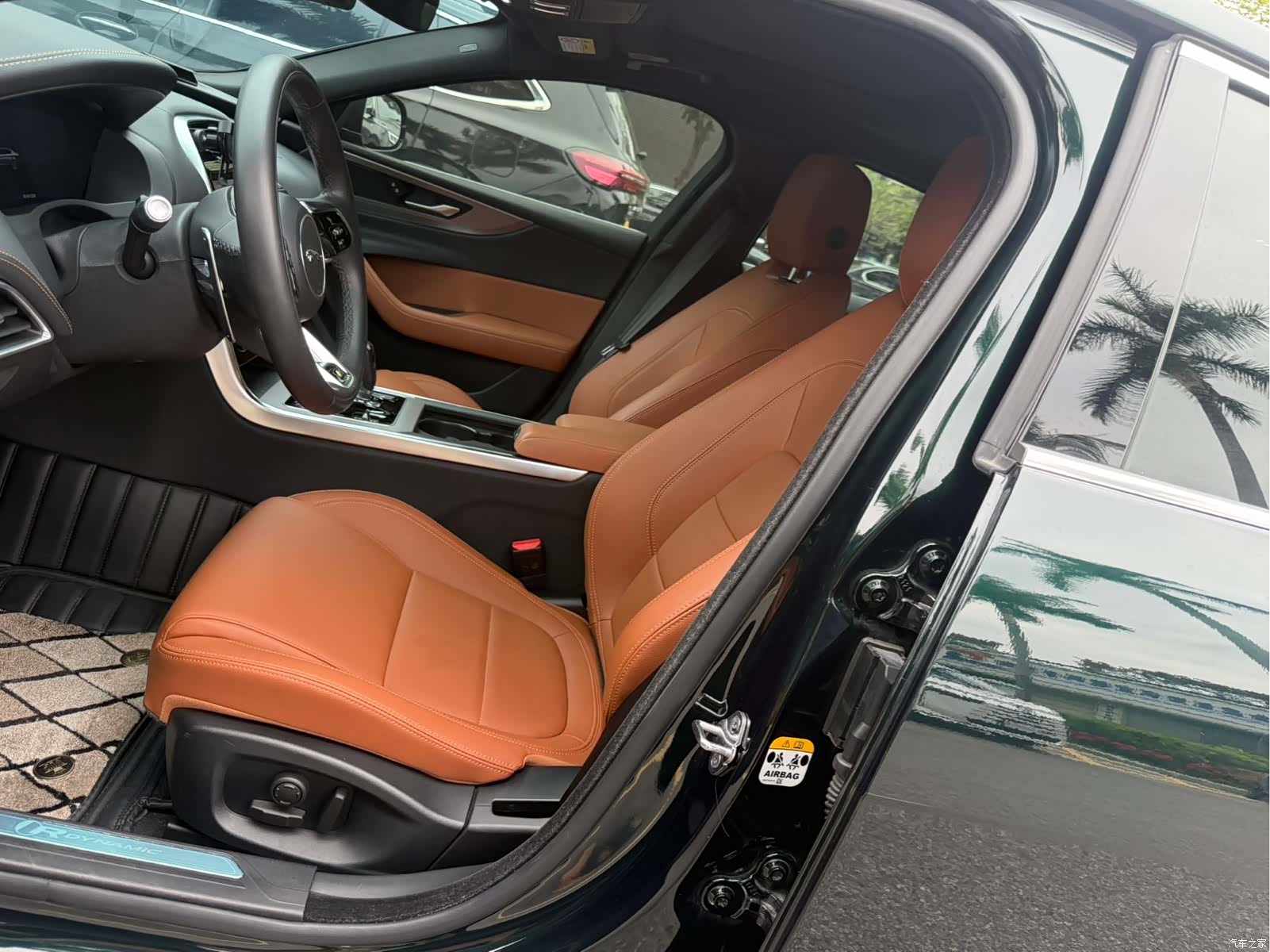 Land Rover XEL, 2022 12
