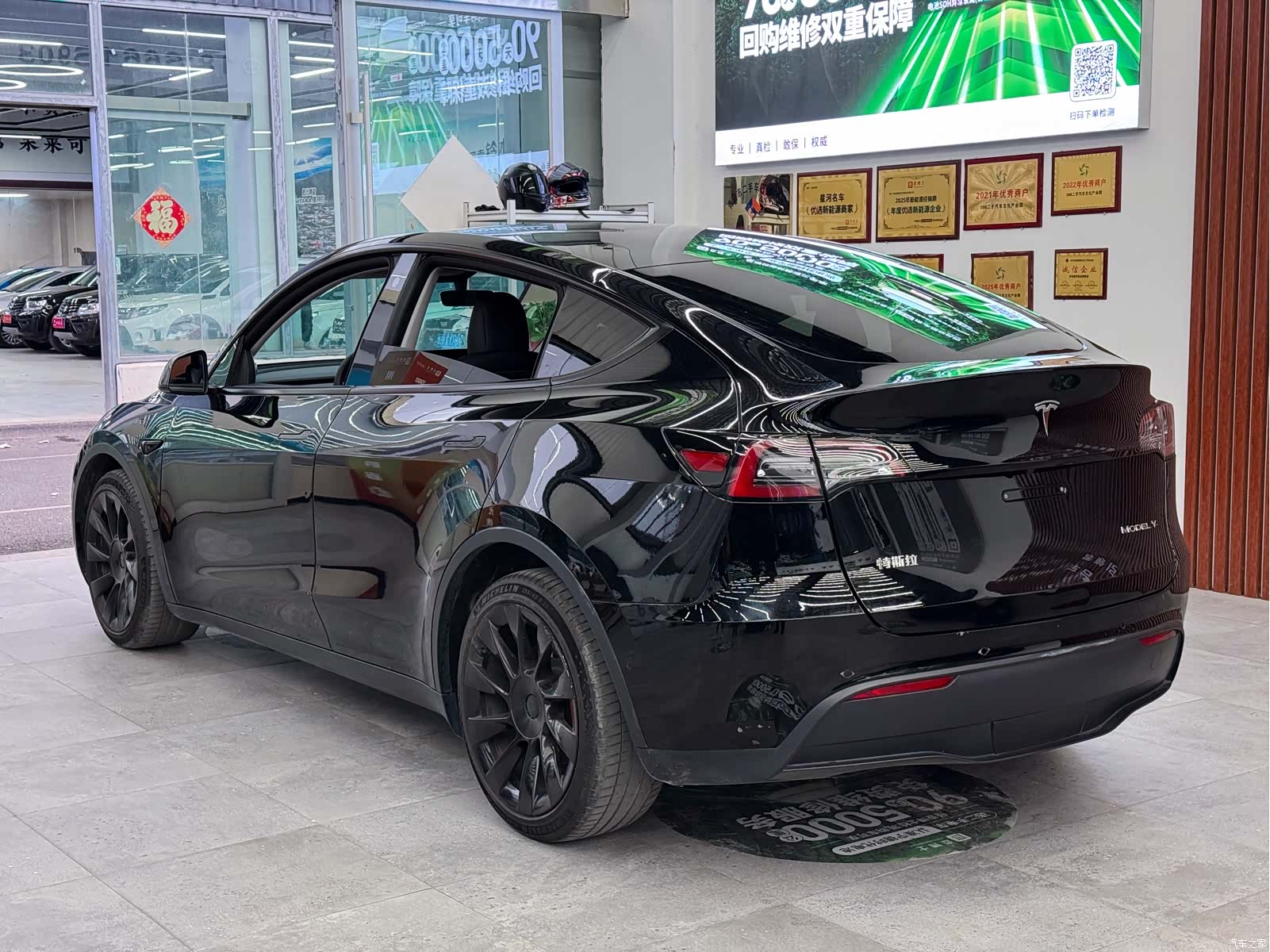 Tesla Model Y, 2021 все фото