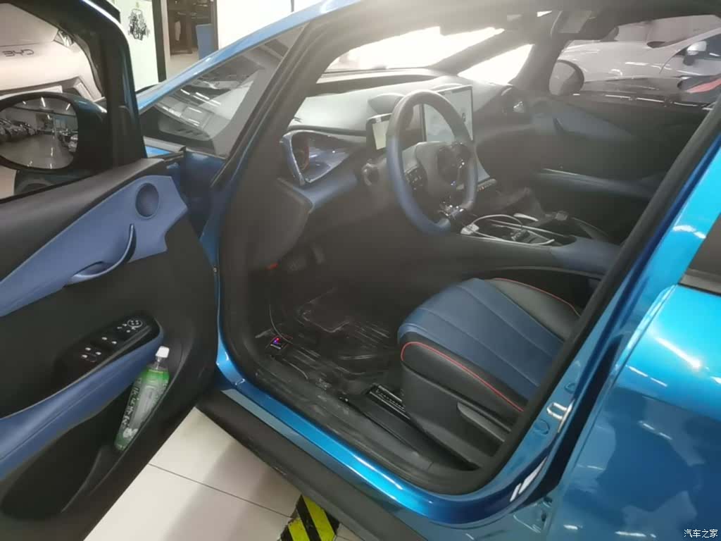 BYD Dolphin, 2022 16