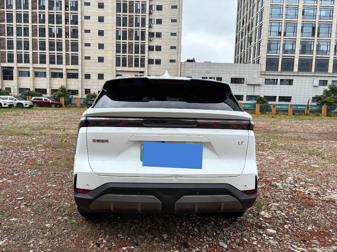 Geely Galaxy L7, 2024 6