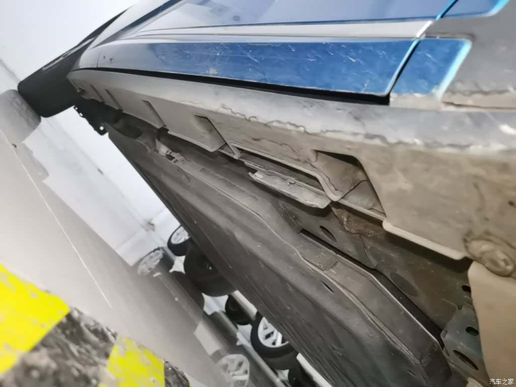 BYD Dolphin, 2022 21