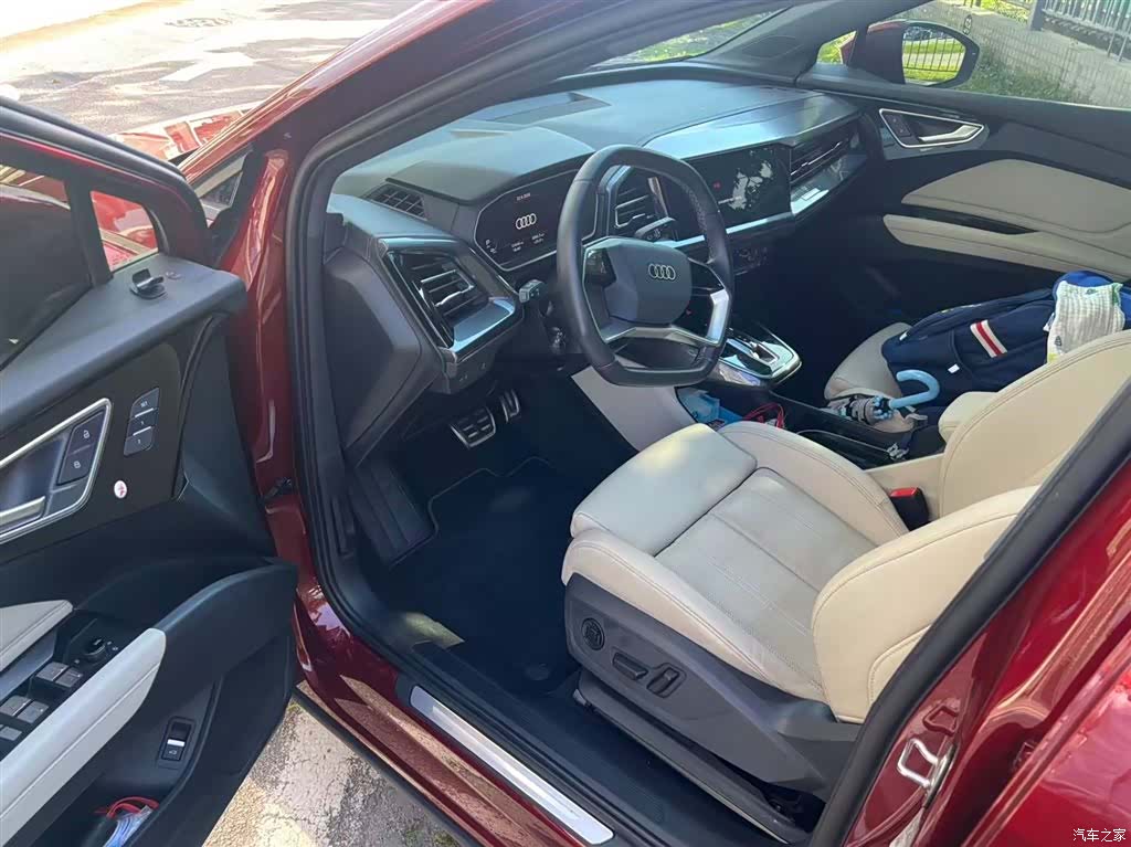 Audi Q4 e-tron, 2023 2