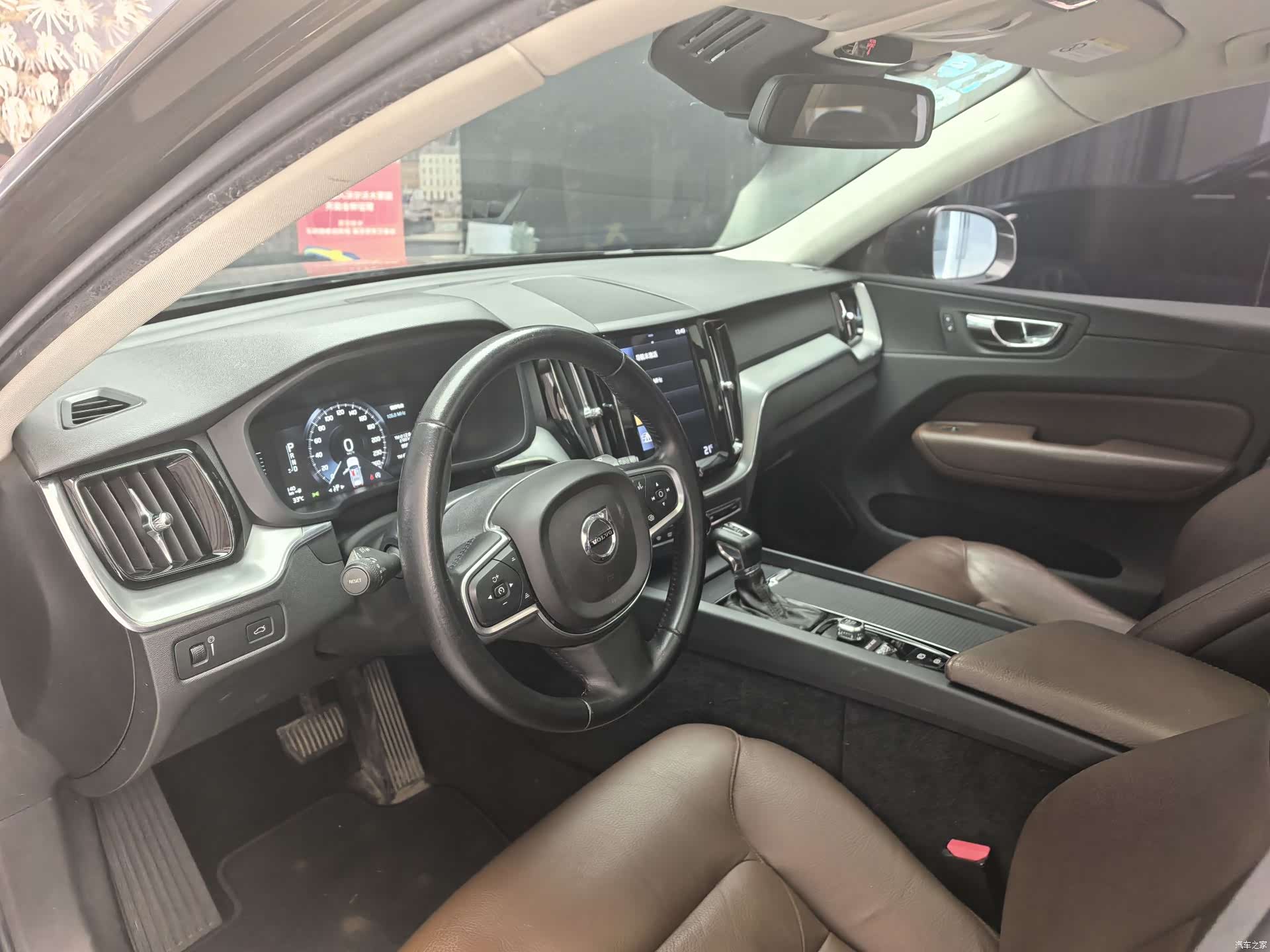 Volvo XC60, 2018 все фото