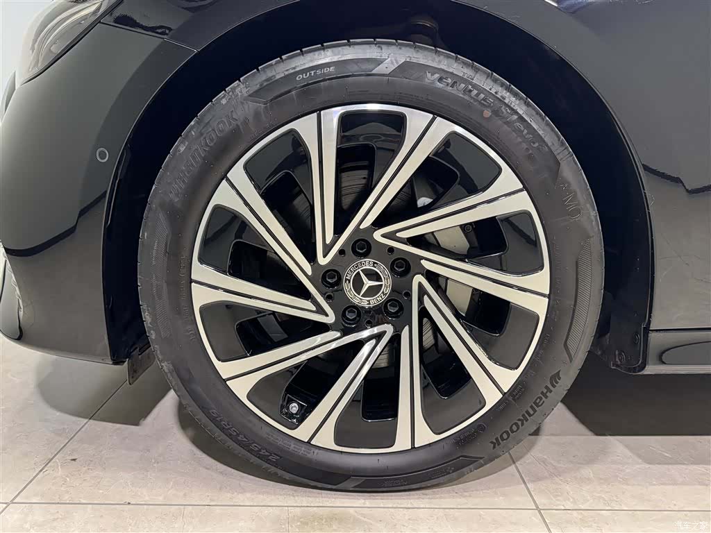 Mercedes-Benz E-Class, 2024 11