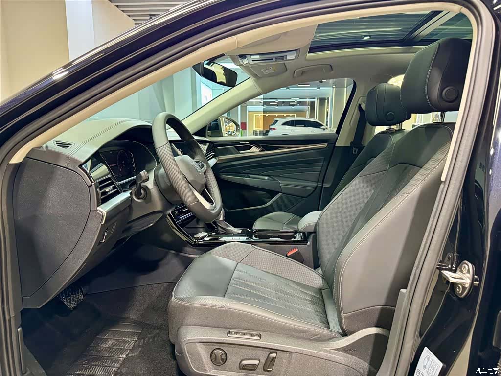 Volkswagen Passat, 2025 27