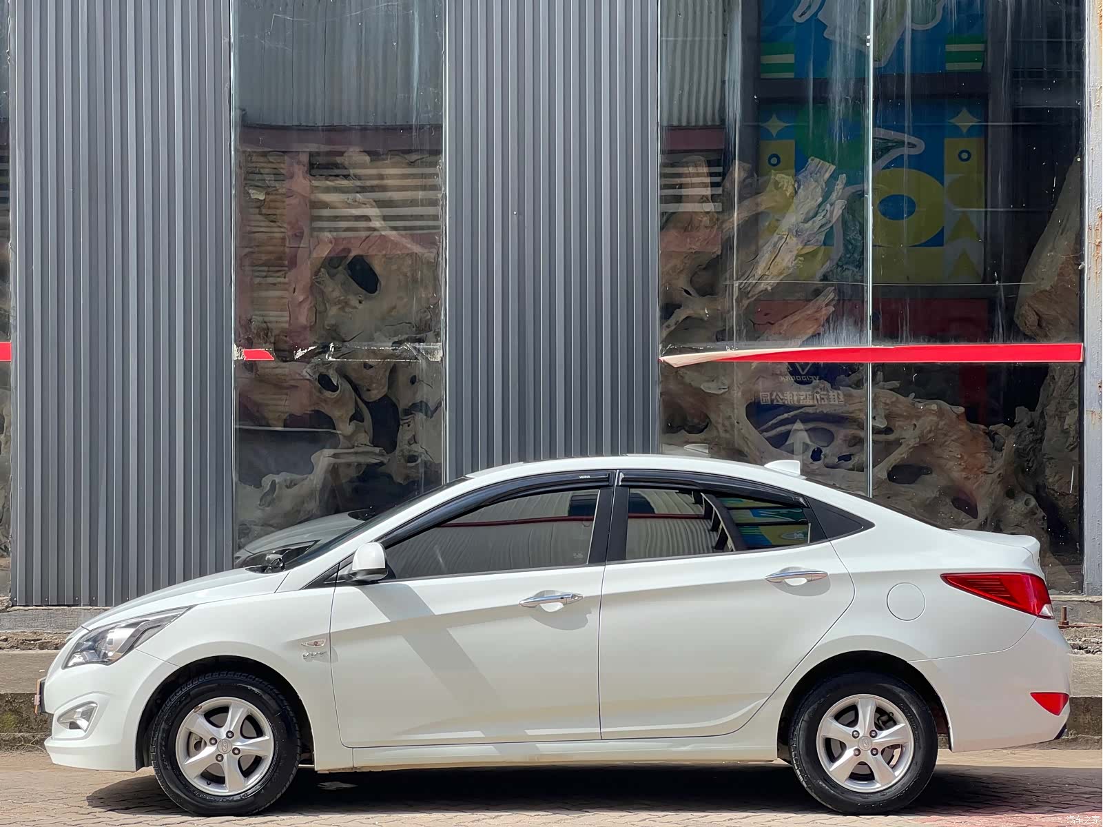 Hyundai GLX, 2016 9