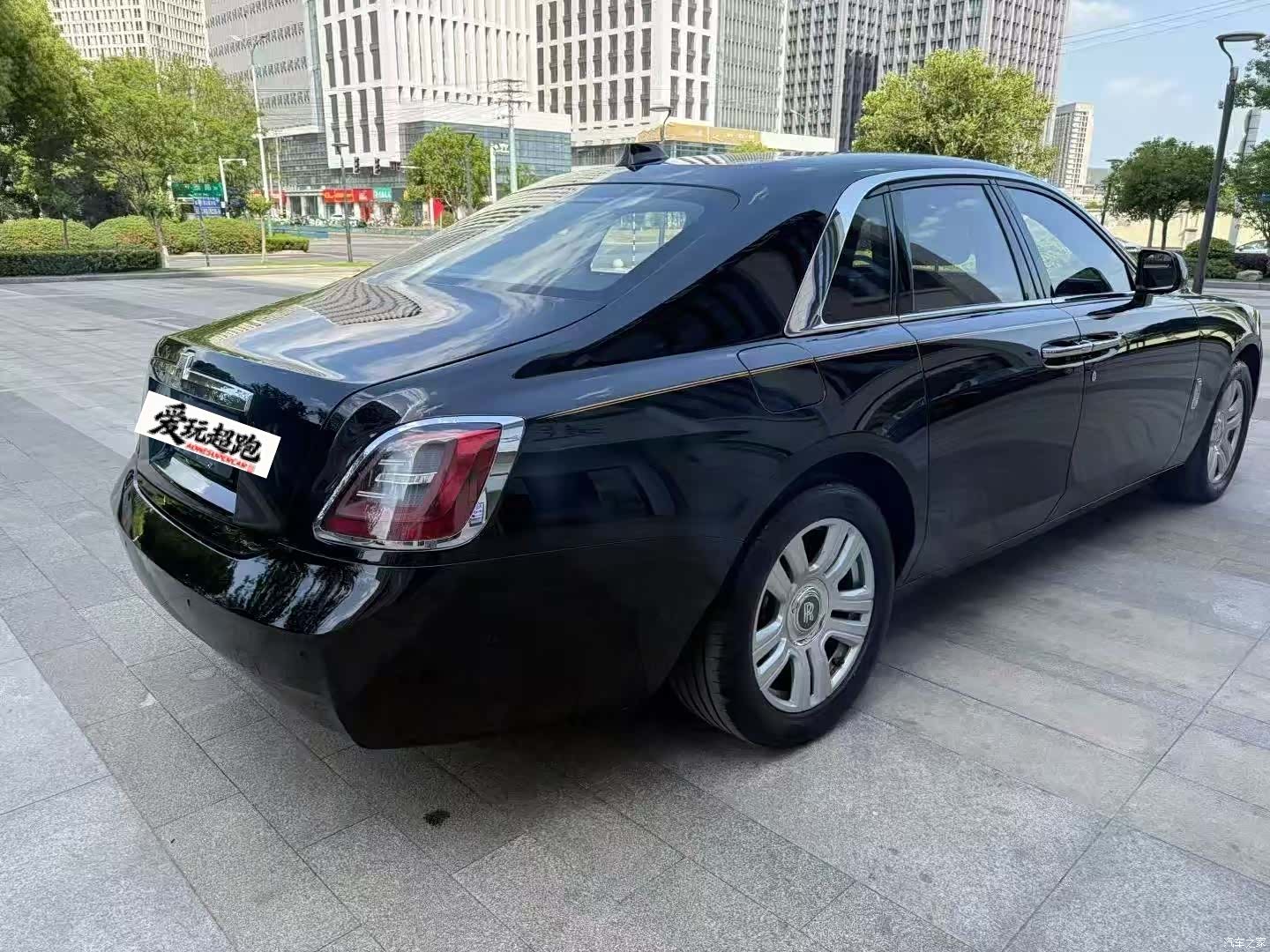 Rolls-Royce Ghost, 2022 3