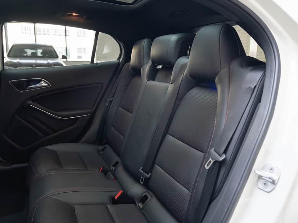 Mercedes-Benz GLA AMG