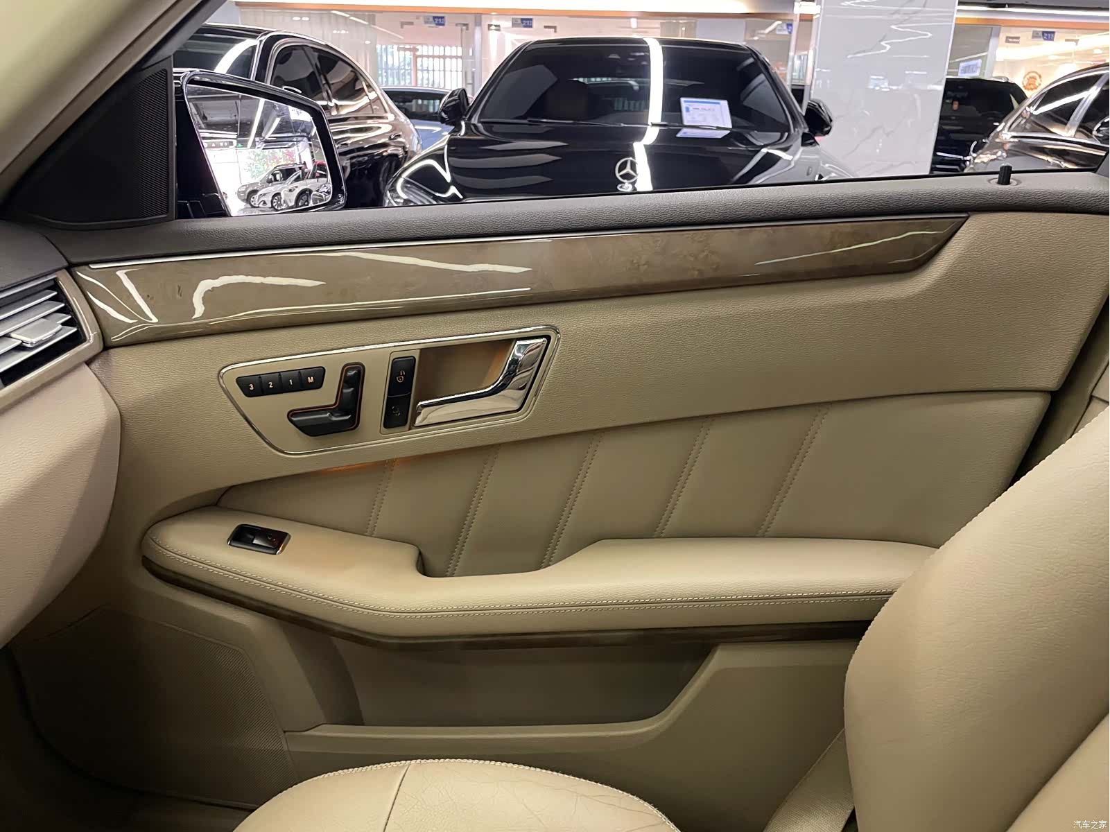 Mercedes-Benz E-Class, 2011 21
