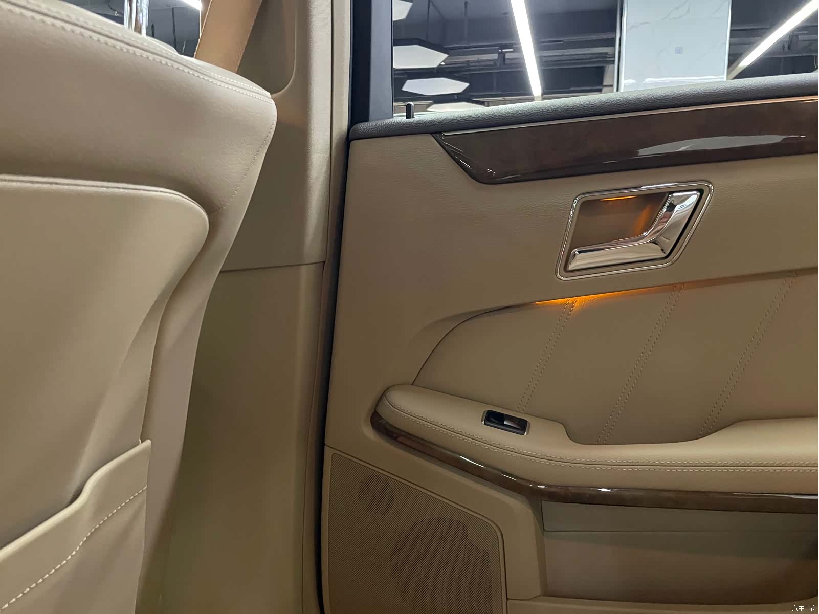 Mercedes-Benz E-Class, 2011 35