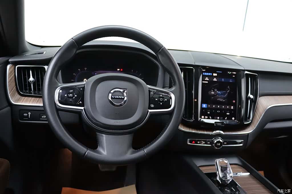 Volvo XC60, 2021 22