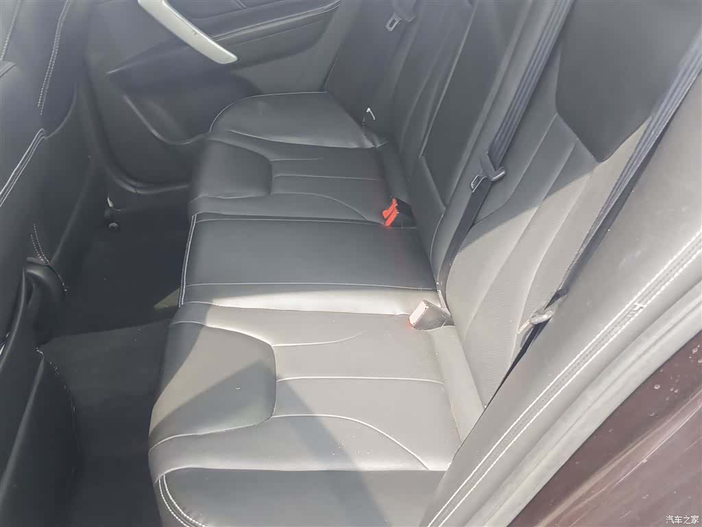 Geely Emgrand, 2016 13