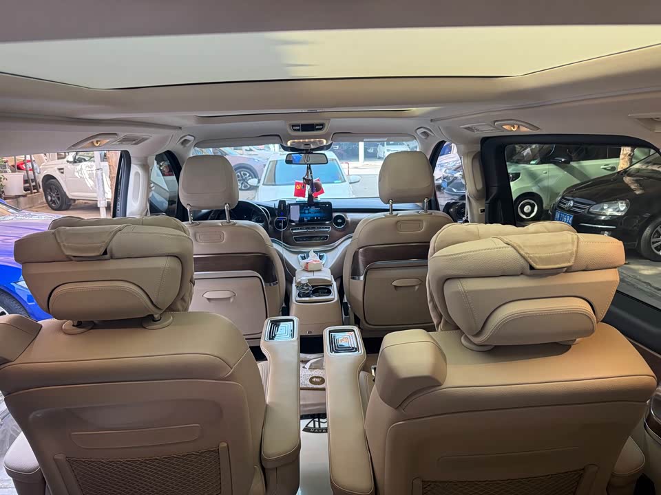 Mercedes-Benz V-class