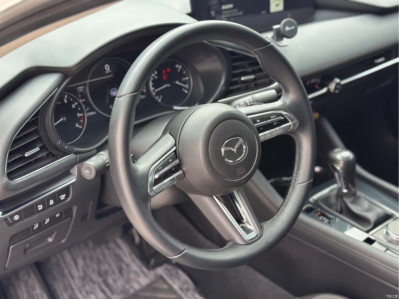 Mazda Mazda3, 2023 11