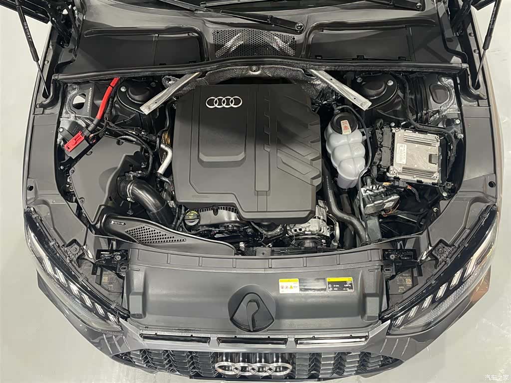 Audi A4L, 2024 13