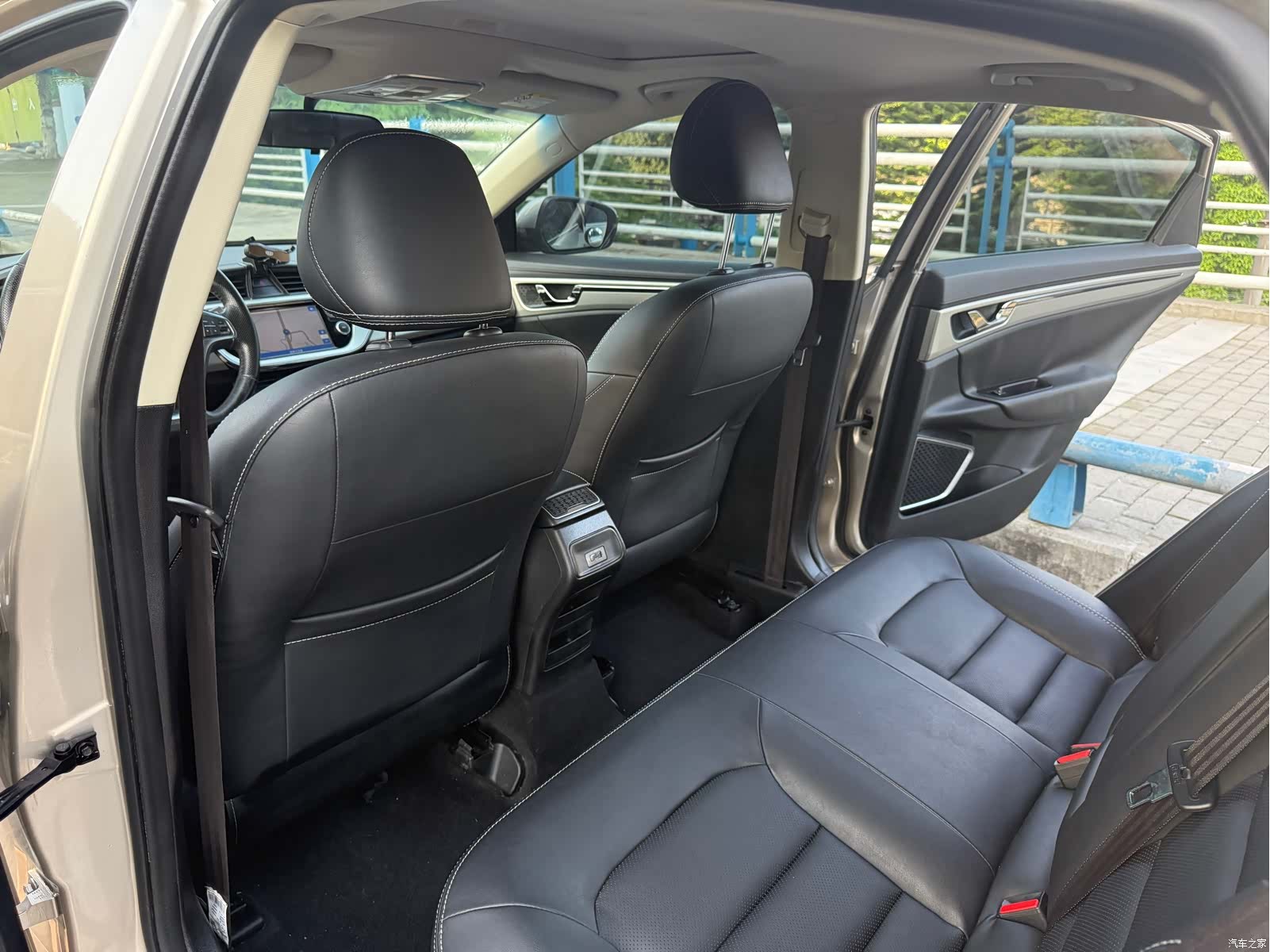 Geely Emgrand, 2017 9