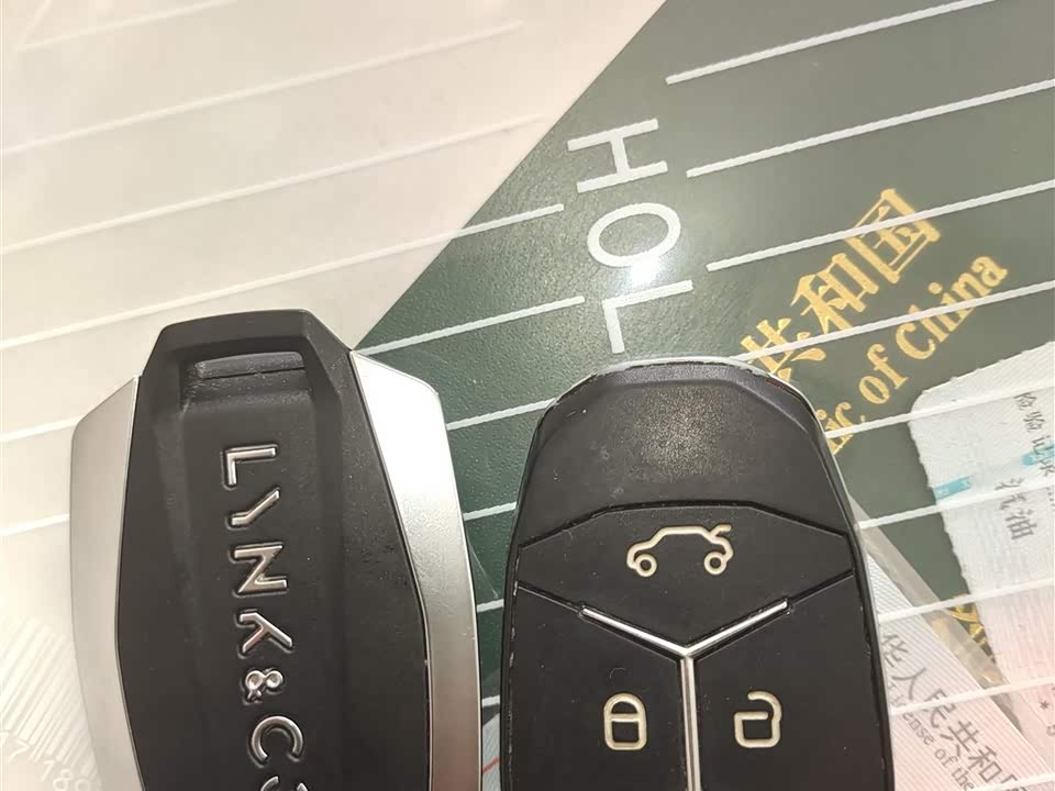 Lynk & Co 01
