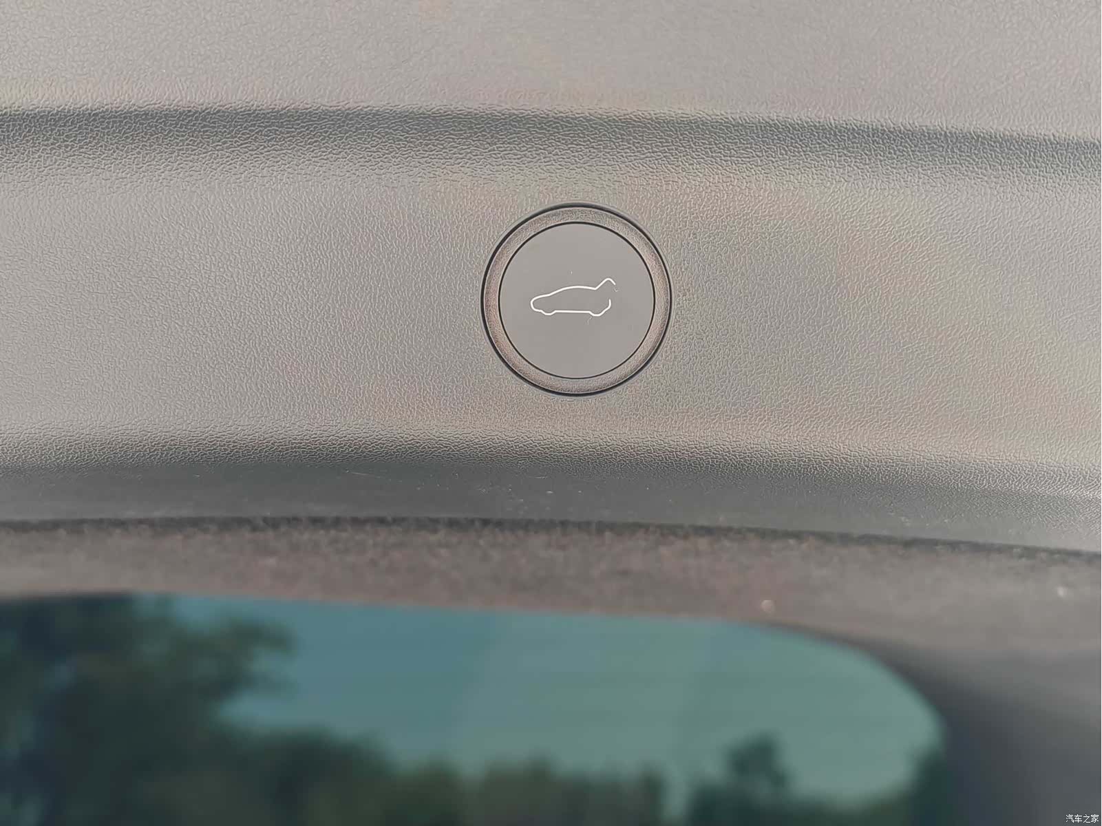 Tesla Model Y, 2024 15