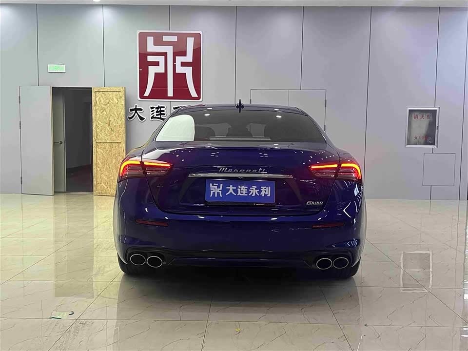Maserati Ghibli Maserati Ghibli