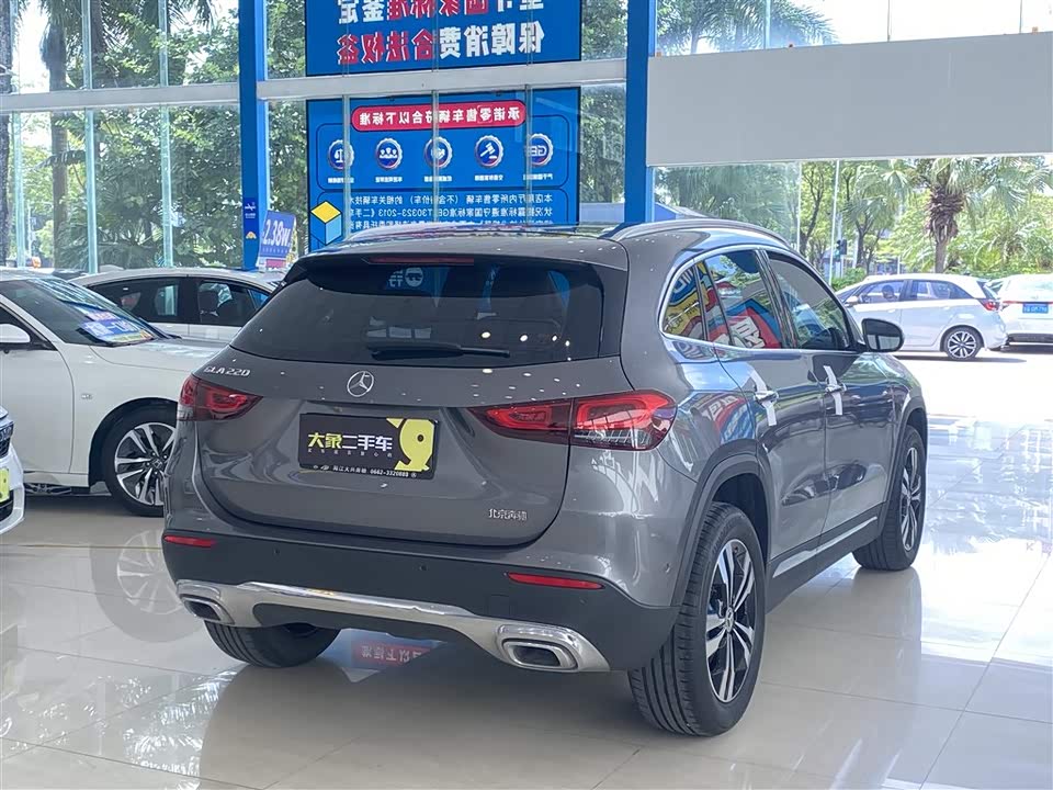 Mercedes-Benz GLA