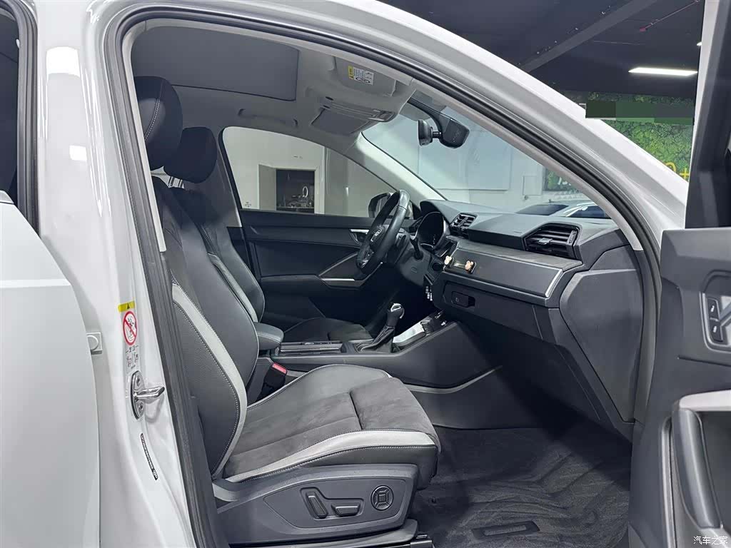 Audi Q3, 2022 12