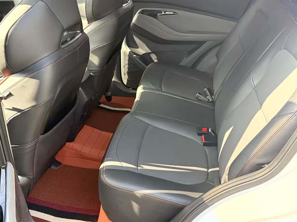 Wuling RS-3, 2021 все фото