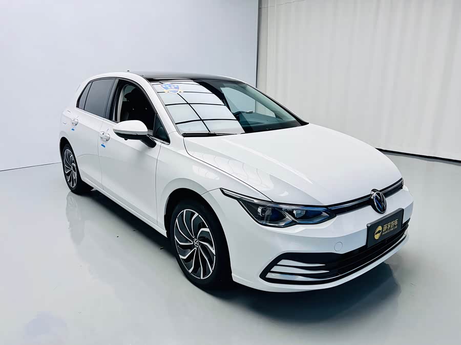 Volkswagen Golf 2023, фото 3