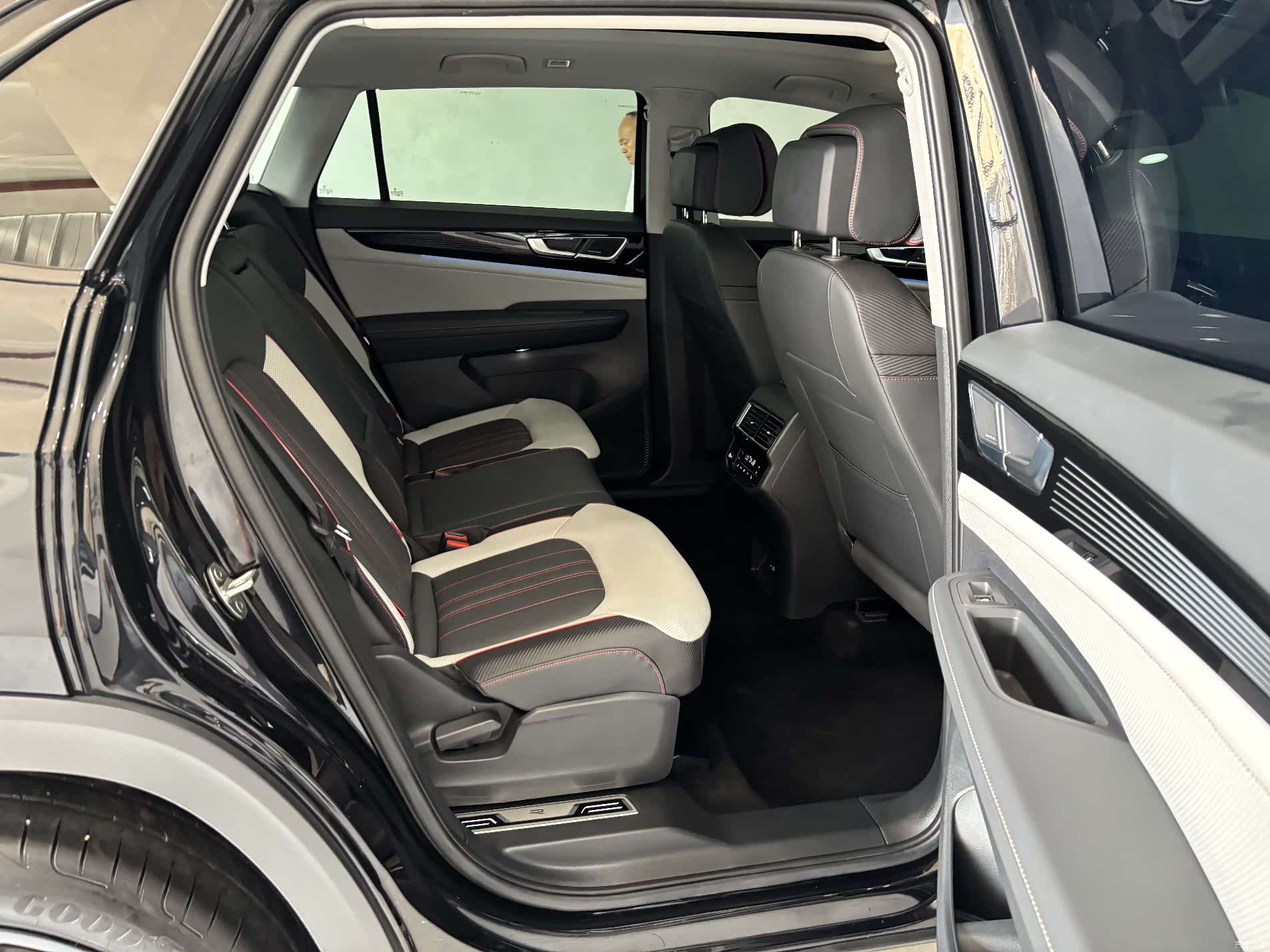 Volkswagen Teramont X, 2025 26