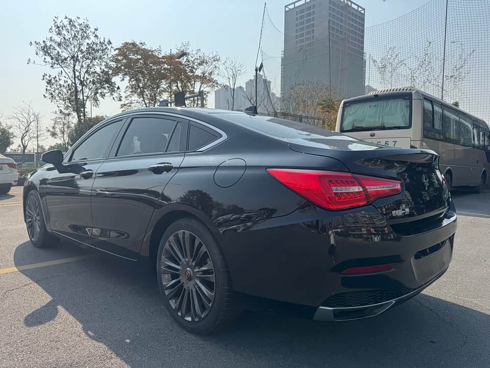 Hongqi H5