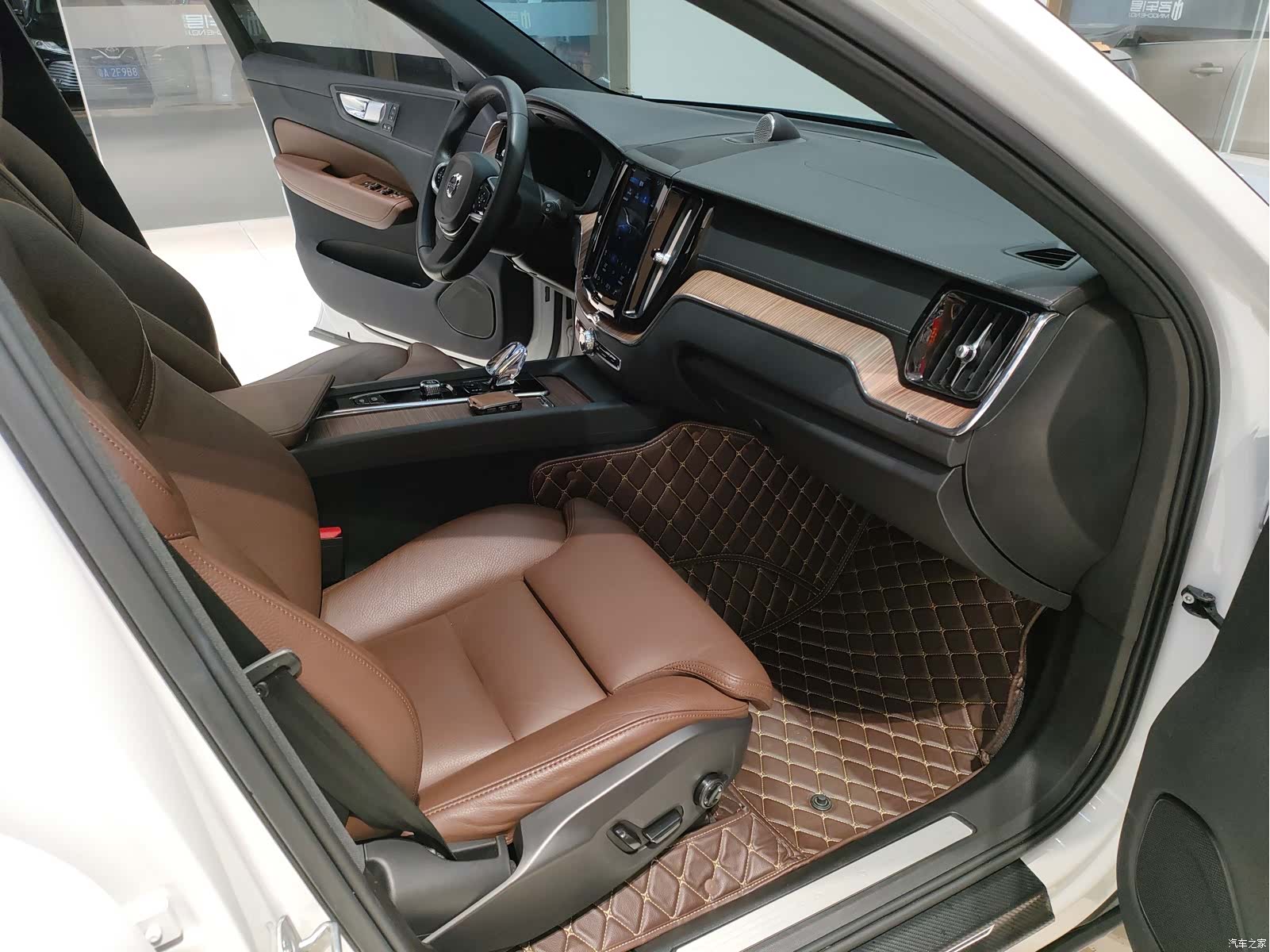 Volvo XC60, 2022 10