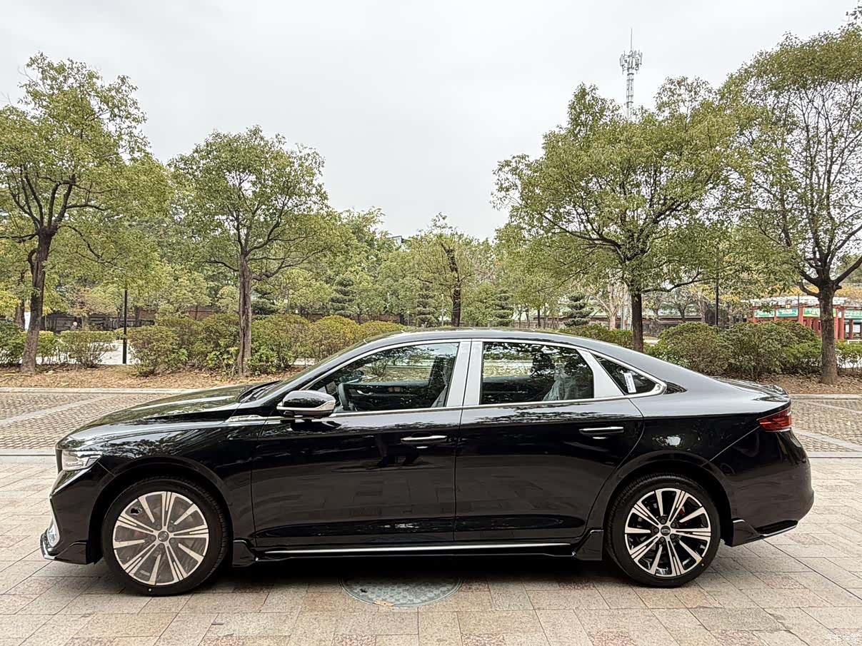 Geely Preface, 2026 18