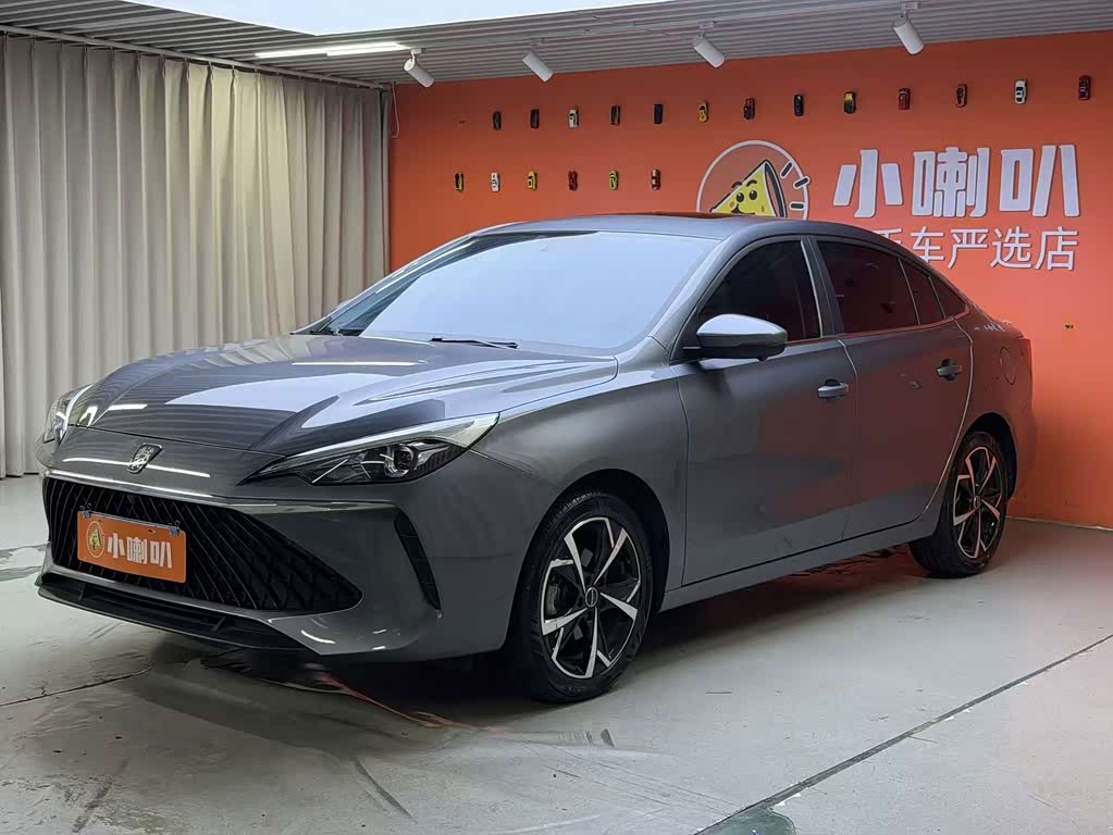 Roewe i5