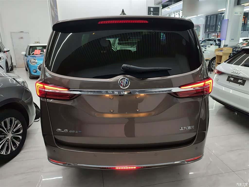 Buick GL8, 2022 4