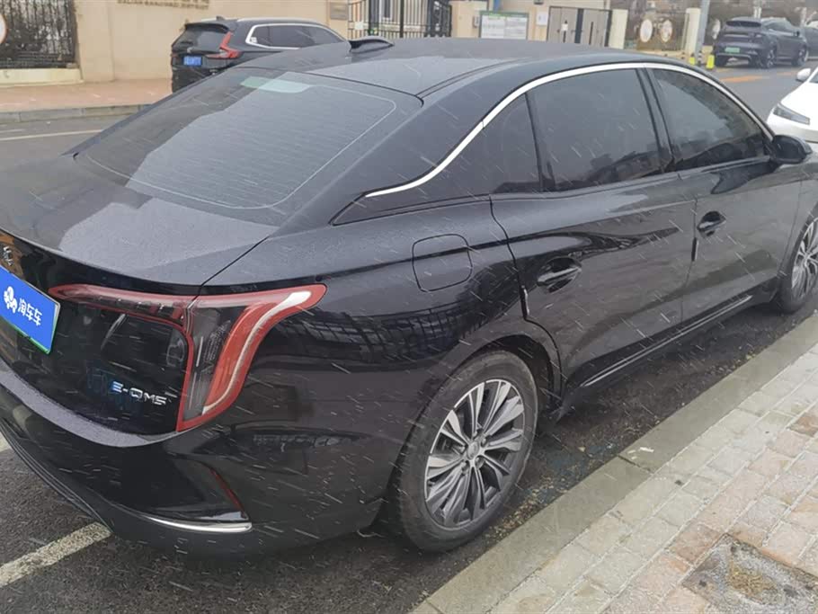Hongqi E-QM5 Hongqi E-QM5