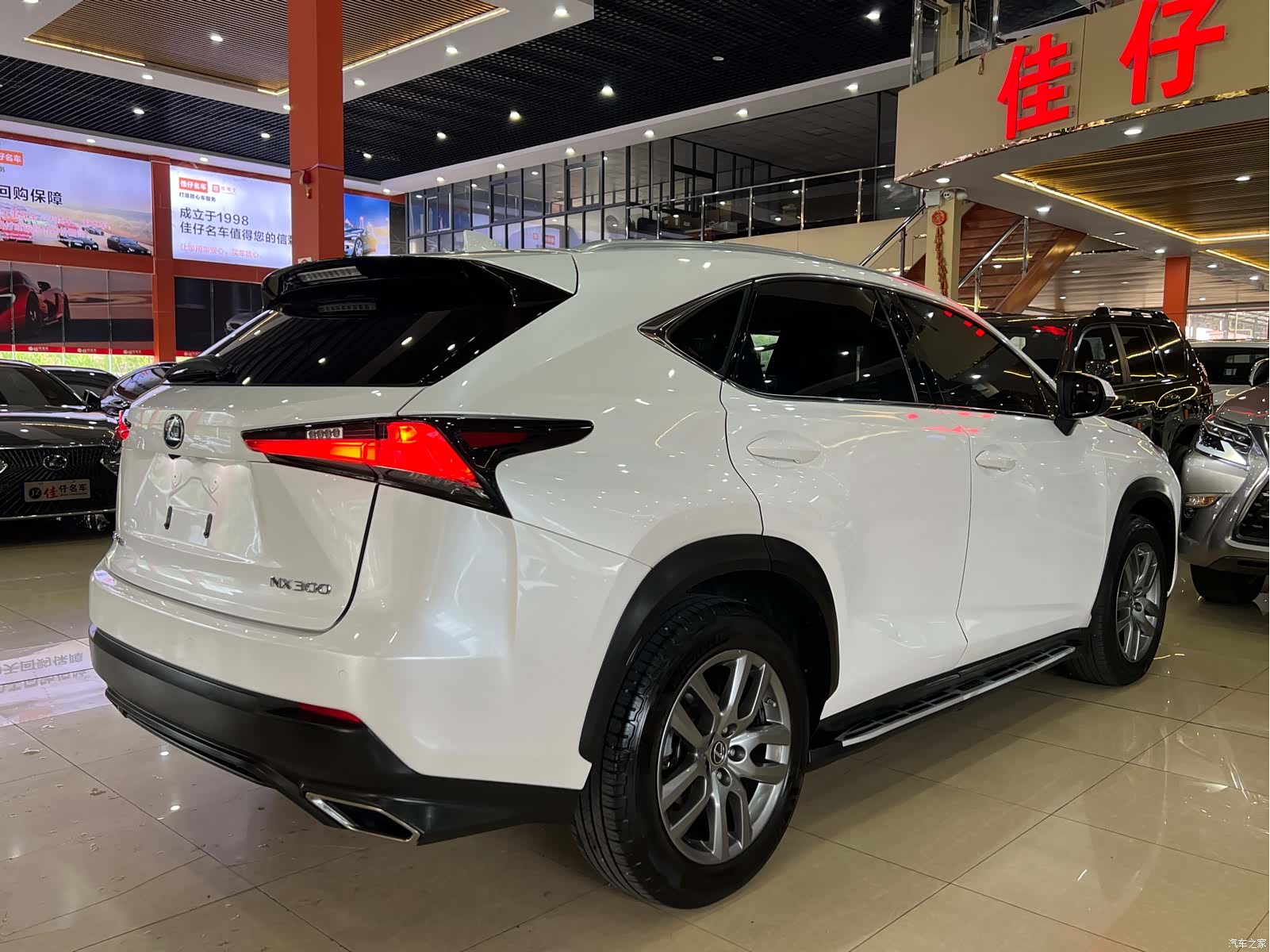 Lexus NX, 2018 все фото