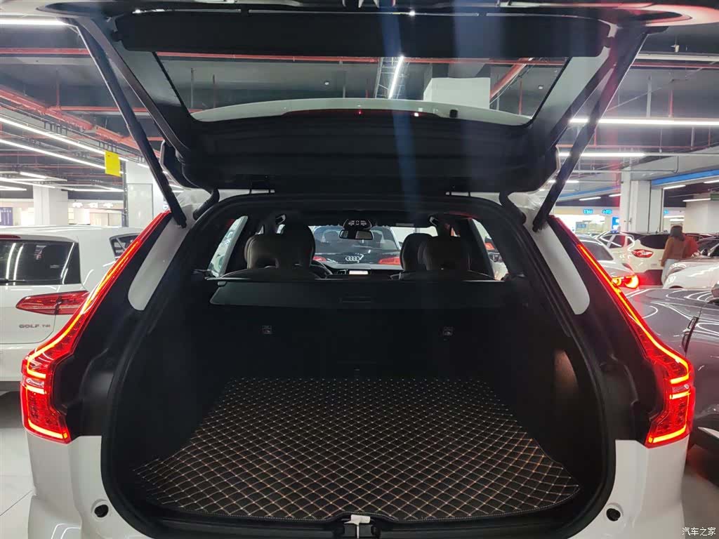 Volvo XC60, 2025 19
