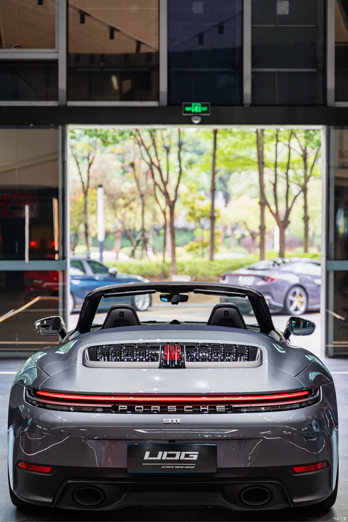 Porsche 911, 2025 14