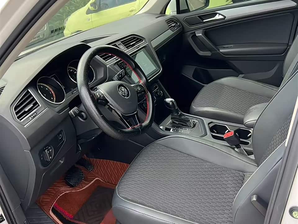 Volkswagen Tiguan L