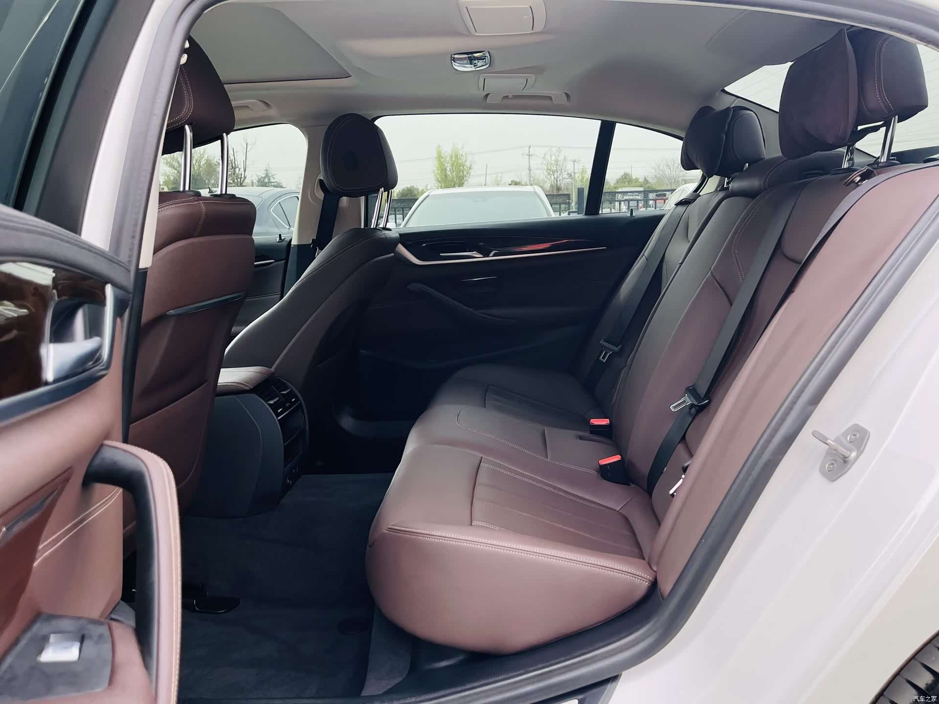 BMW 5 Series, 2019 6