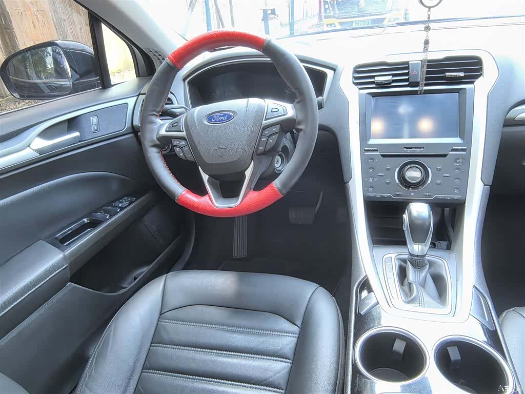Ford Mondeo, 2015 15