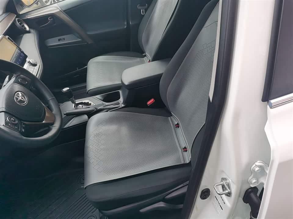 Toyota RAV4 Rongfang