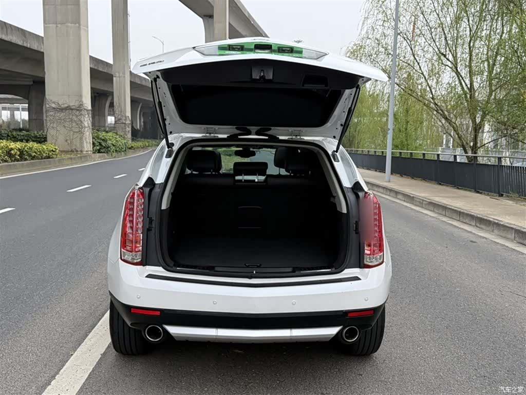 Cadillac SRX, 2016 10