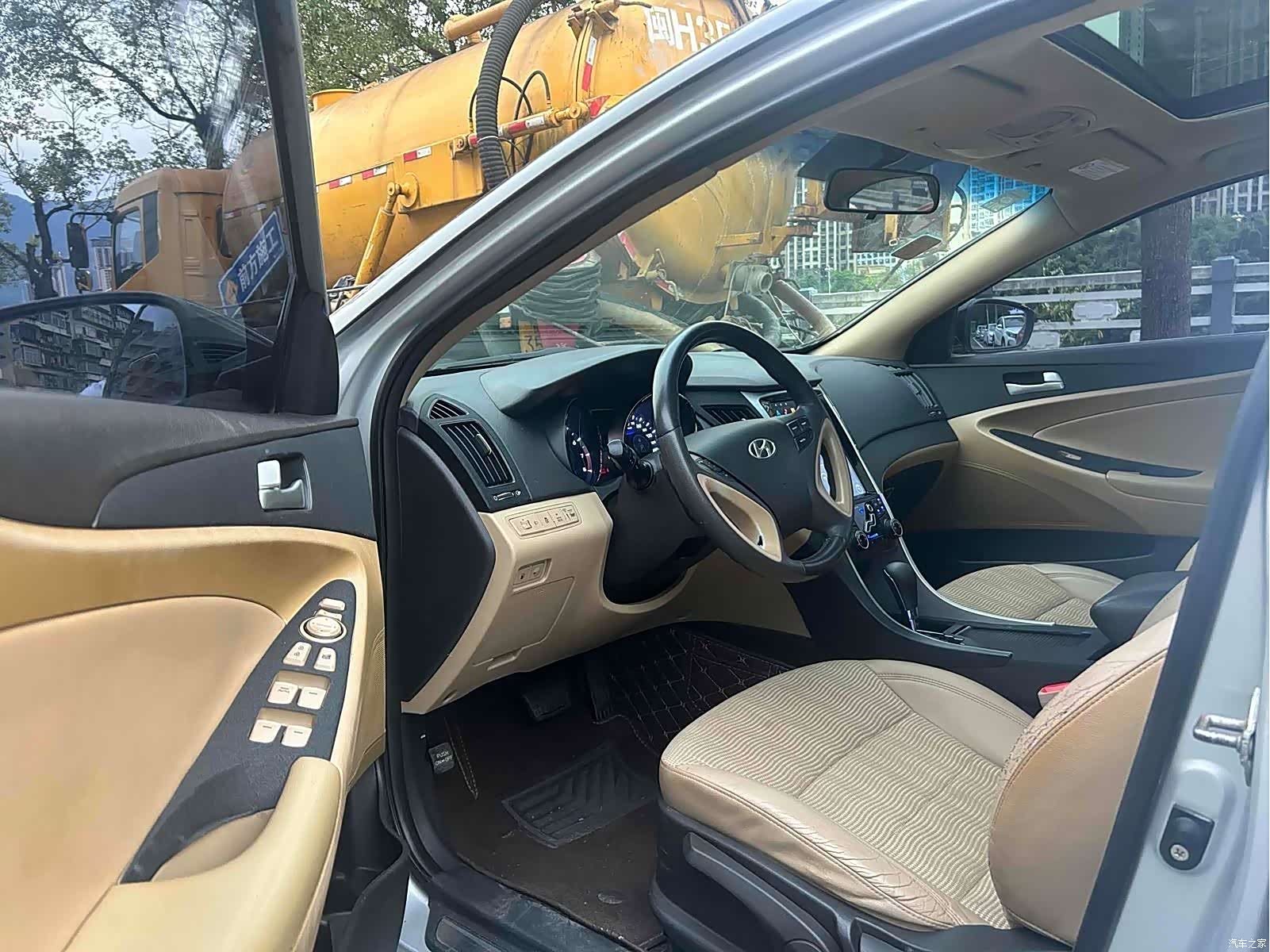 Hyundai Sonata, 2011 7