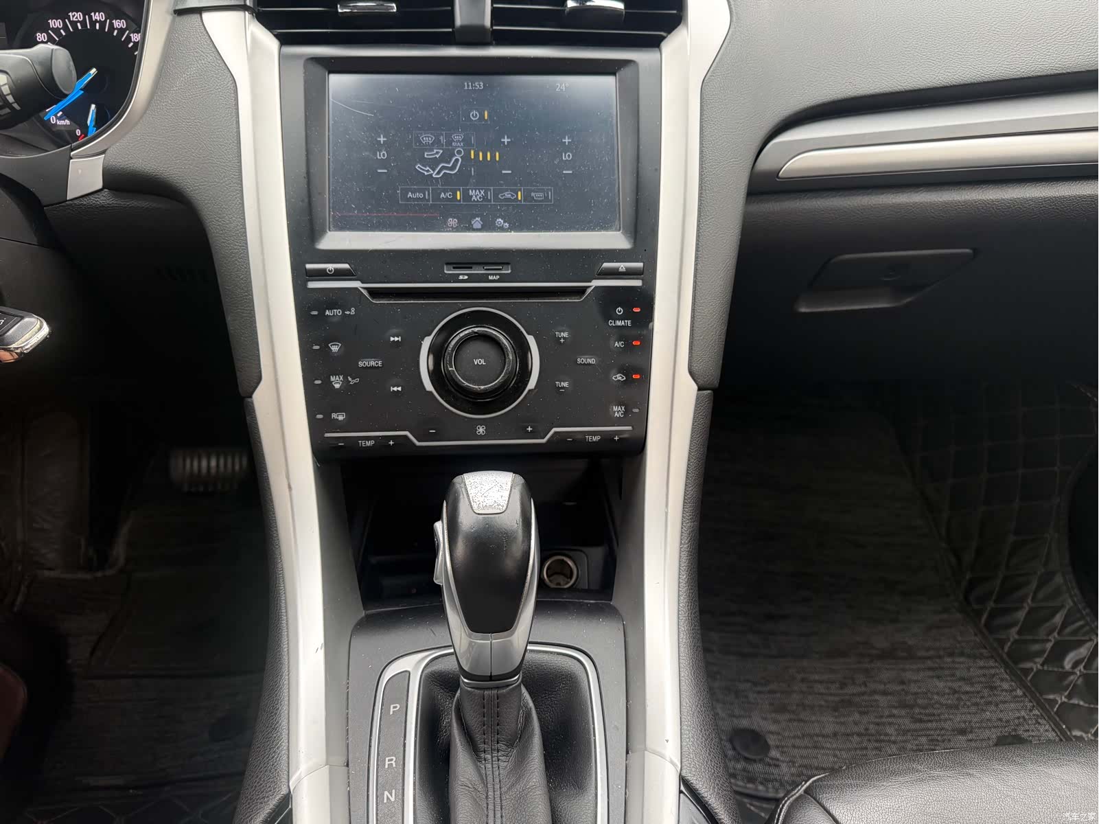 Ford Mondeo, 2015 13