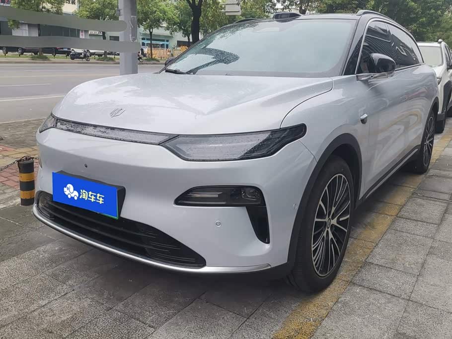 Leapmotor C11