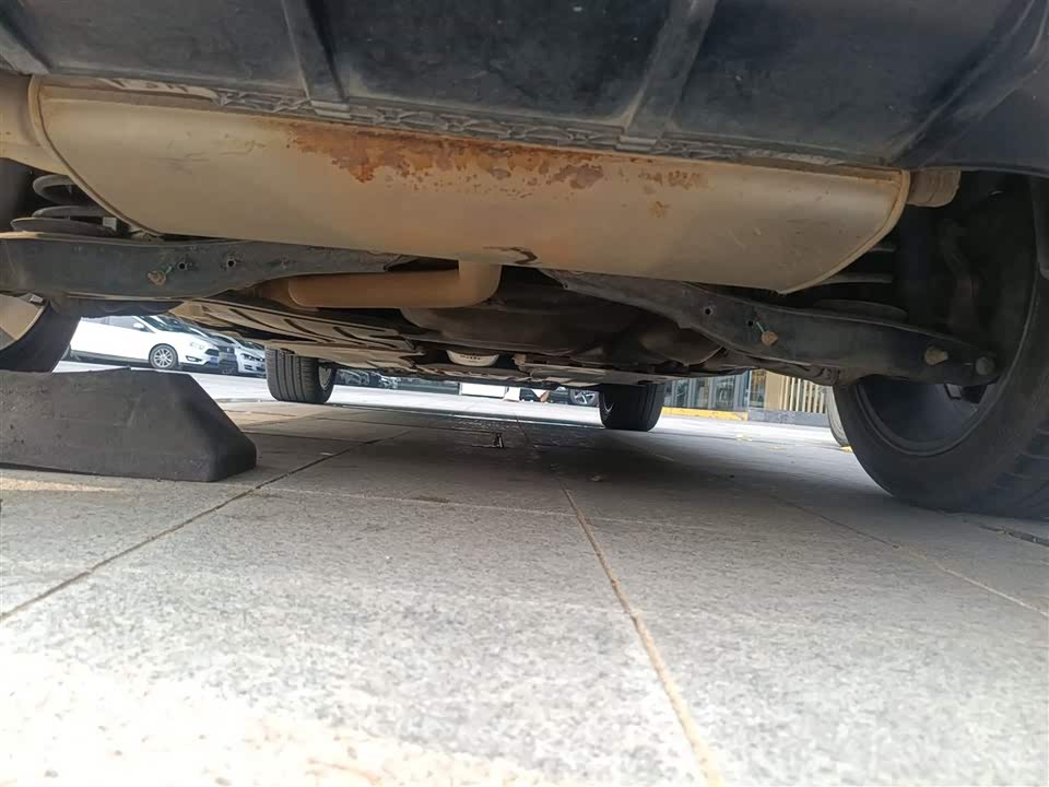 Volkswagen T-ROC exploring Songs