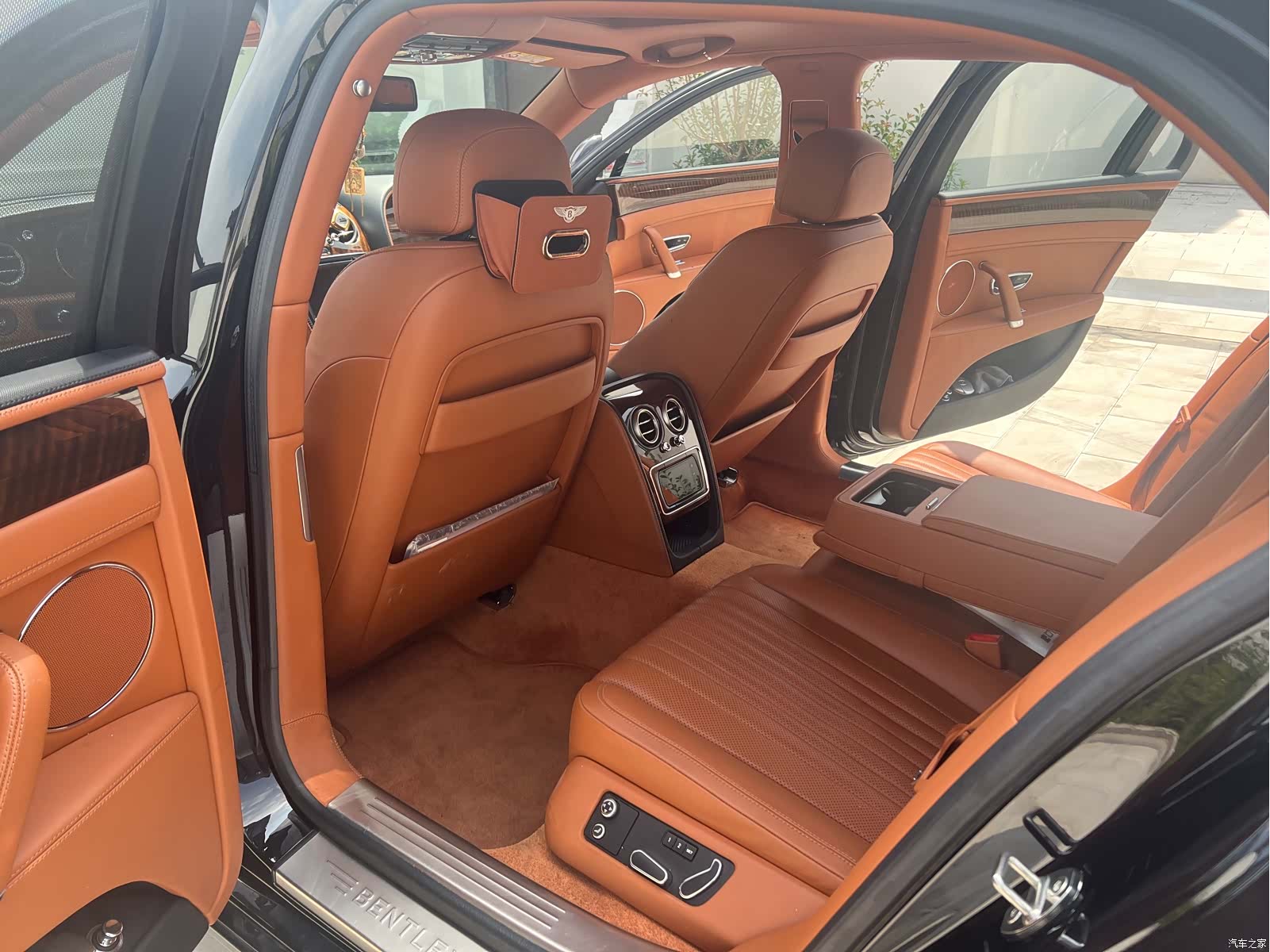 Bentley Flying Spur, 2018 12