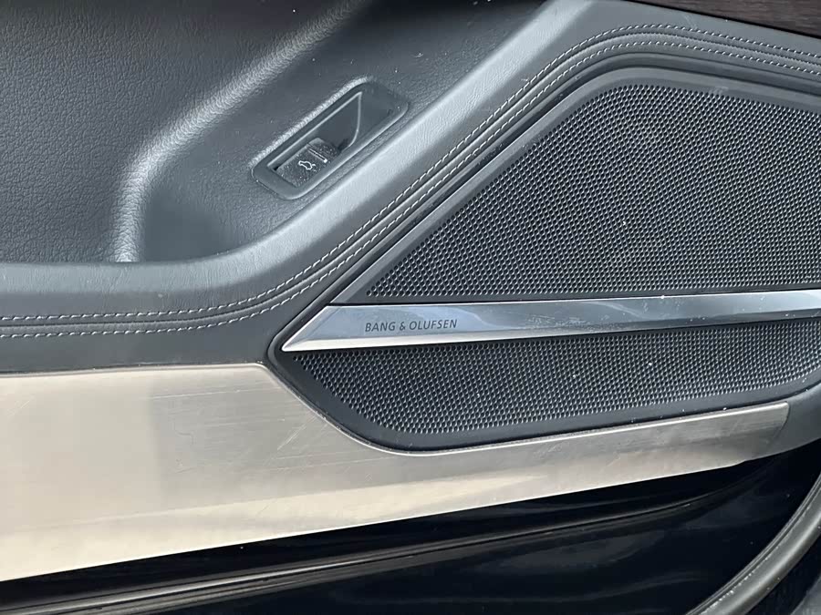 Audi A8 2020, фото 28
