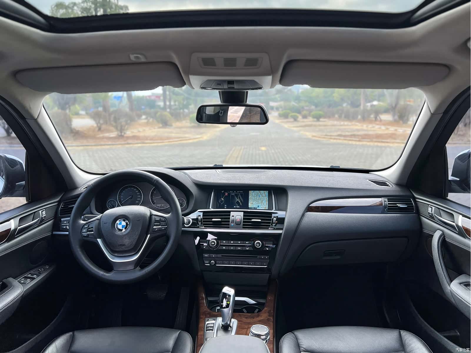 BMW X3, 2015 11